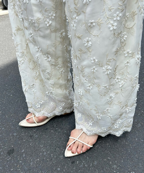 mystic（ミスティック）の「【2サイズ展開】シャイニーフラワー