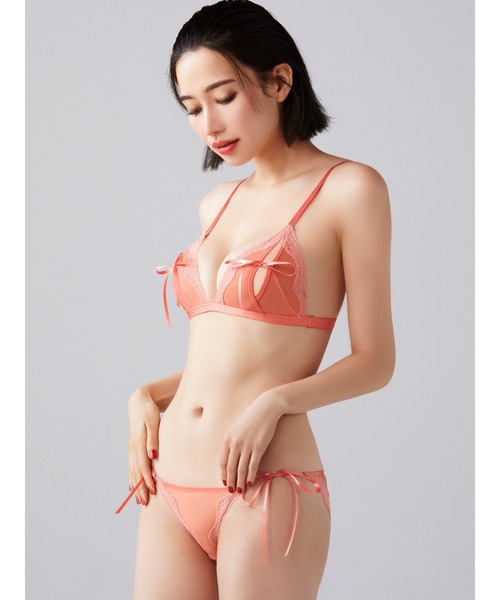 Ravijour（ラヴィジュール）の「リボンノット ブラ・ショーツセット