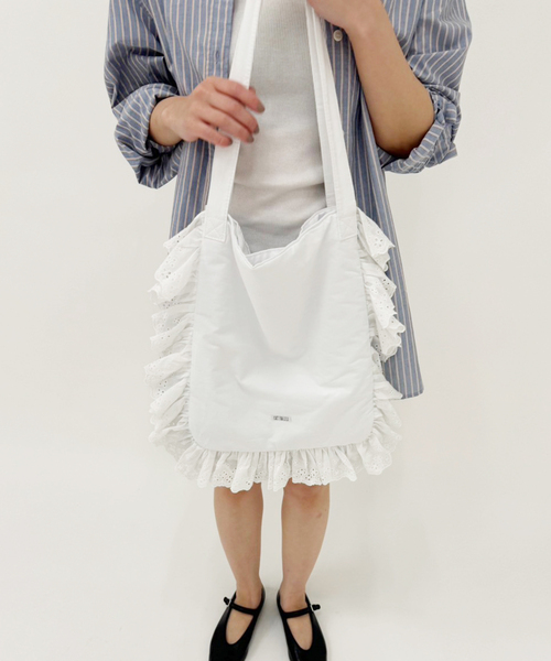 EDIT. FOR LULU（エディットフォールル）の「レース フリルバッグ