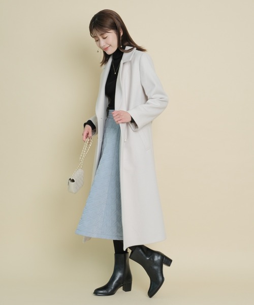 Apuweiser-riche（アプワイザーリッシェ）の「パール釦バックフレア