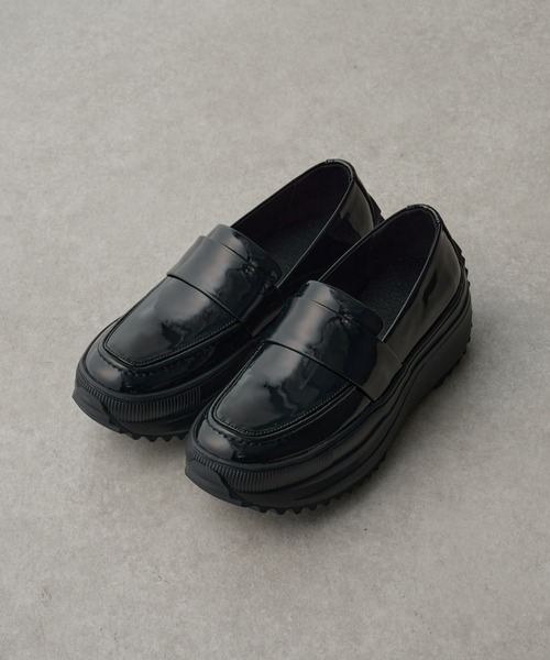 BEARDSLEY（ビアズリー）の「《厚底/カーキ追加発売中》エナメルレザー