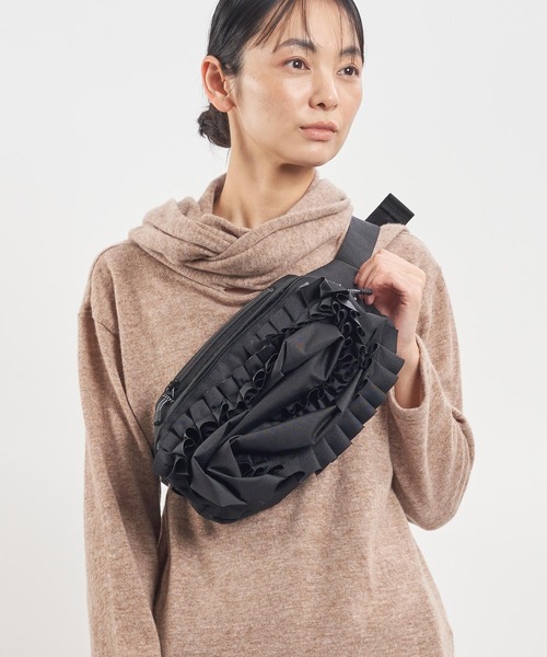 gomme（ゴム）の「フリルデコボディーバッグ（ボディバッグ/ウエスト