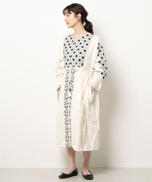 TSUHARU by Samansa Mos2（ツハルバイサマンサモスモス）の「刺繍