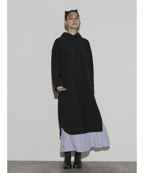 UN3D.（アンスリード）の「ドッキングスウェットワンピース