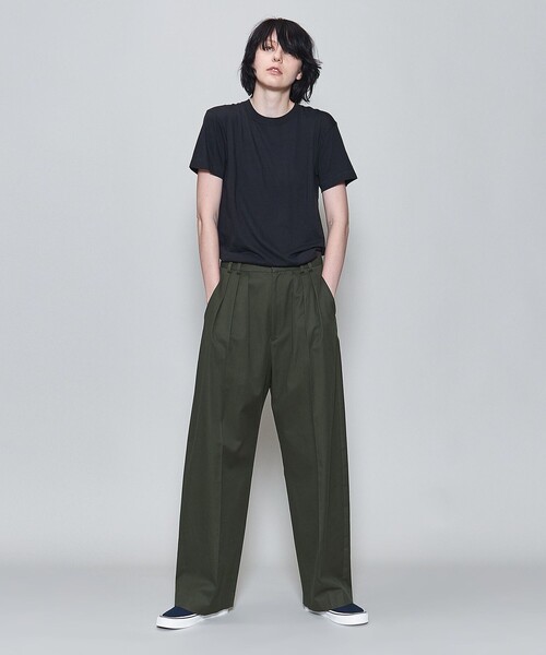 6（ロク）の「＜6(ROKU＞タックパンツ オリーブ（スラックス）」 - WEAR