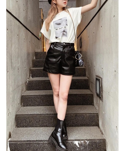 Darich（ダーリッチ）の「フェイクレザーショートパンツ（その他パンツ