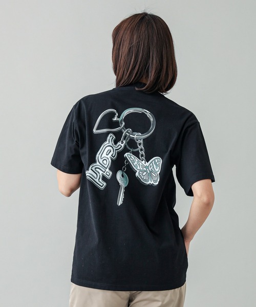 X-girl（エックスガール）の「X-girl MOTIF KEYCHARM S/S TEE（Tシャツ