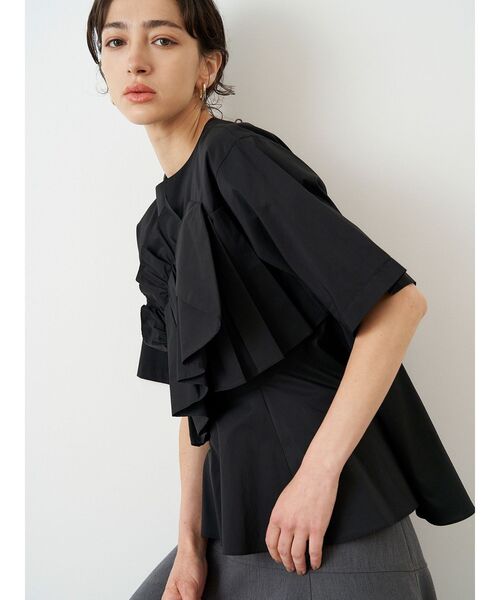ELENDEEK（エレンディーク）の「フリルペプラムブラウス（シャツ