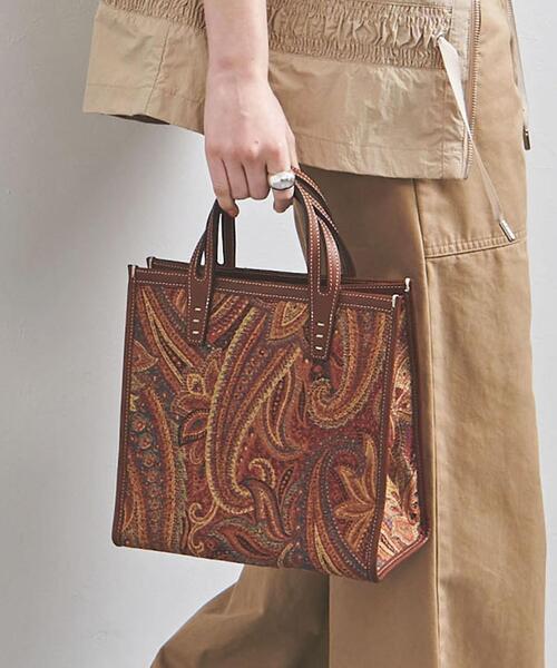 A VACATION（アヴァケーション）の「＜A VACATION（ア ヴァケーション