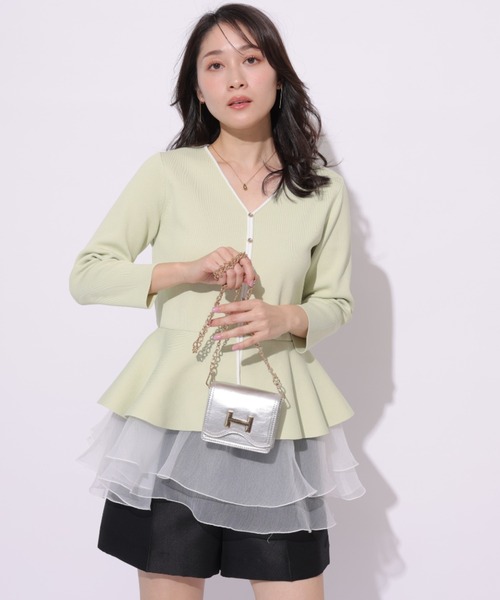 Apuweiser-riche（アプワイザーリッシェ）の「フリルペプラム