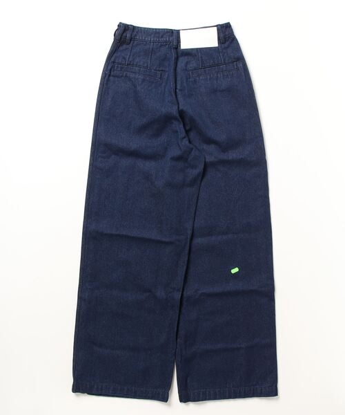 adidas（アディダス）の「adidas × KSENIASCHNAIDER スリーストライプ