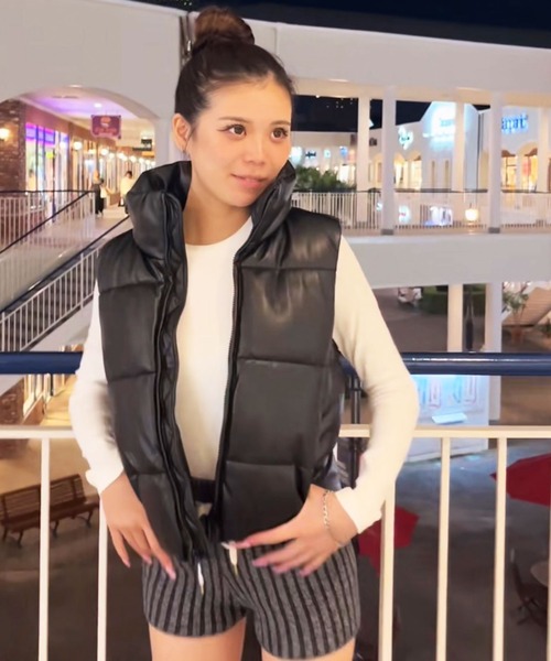 GAP（ギャップ）の「フェイクレザー クロップド パファー ベスト