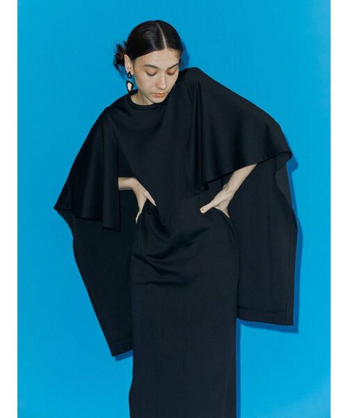 UN3D.（アンスリード）の「ケープスリーブワンピース（ワンピース