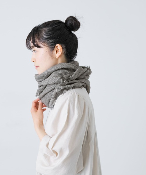 かぐれ（カグレ）の「リネンチェックスクエアストール（マフラー
