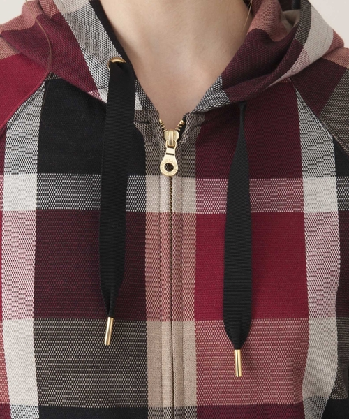 BLUE LABEL CRESTBRIDGE（ブルーレーベルクレストブリッジ）の