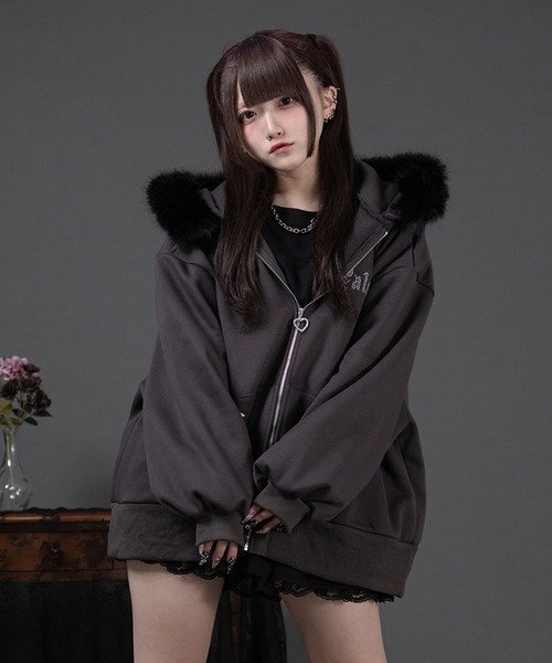 ファー付きロゴパーカー（パーカー）｜Pal elfy（パルエルフィー）の