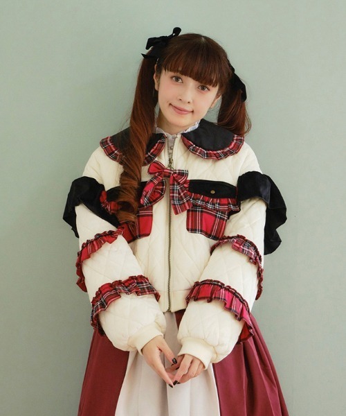 axes femme（アクシーズファム）の「フリルキルティングブルゾン