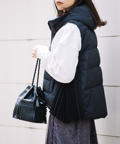 MARECHAL TERRE（マルシャルテル）の「サイドプリーツダウンベスト