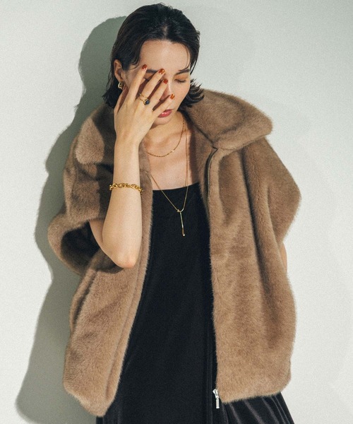 Gready Brilliant（グレディブリリアン）の「エコファー襟付きベスト