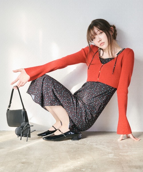 LILY BROWN（リリーブラウン）の「ニットカーデセットキャミワンピース