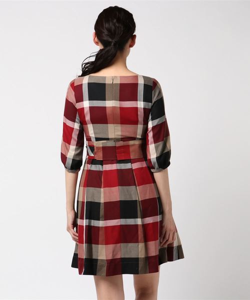 BLUE LABEL CRESTBRIDGE（ブルーレーベルクレストブリッジ）の