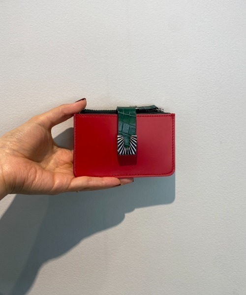 TOGA TOO（トーガトゥ）の「TOGA TOO Leather wallet small square tip