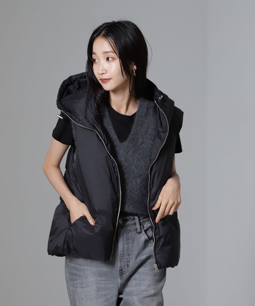 NANO universe（ナノユニバース）の「撥水加工ライトダウン フード