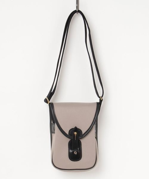 定番】 ブレディ 黒 ショルダーバッグ アリエルトラウト