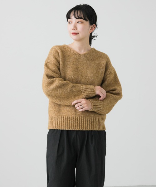かぐれ（カグレ）の「カーブスリーブVネックニット（ニット/セーター