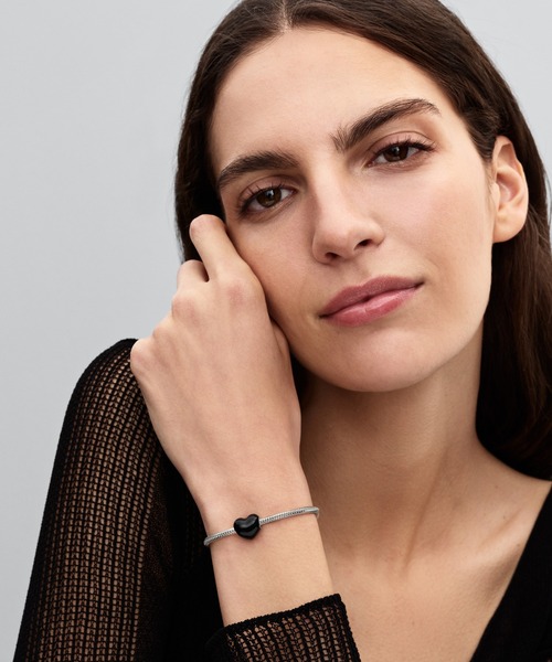 ブラック ハート チャーム（チャーム）｜Pandora（パンドラ）の