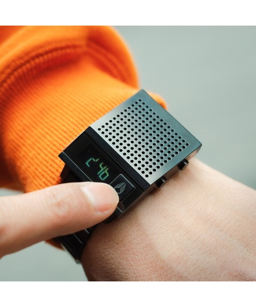 NIXON（ニクソン）の「THE DORK TOO（デジタル腕時計）」 - WEAR