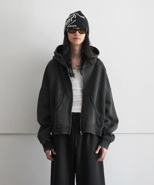 entire studios（エンタイアスタジオ）の「ENTIRE STUDIOS ETERNAL ZIP