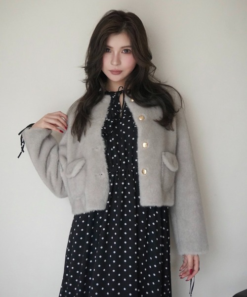 ゴールドボタンフェイクファージャケット（ノーカラージャケット