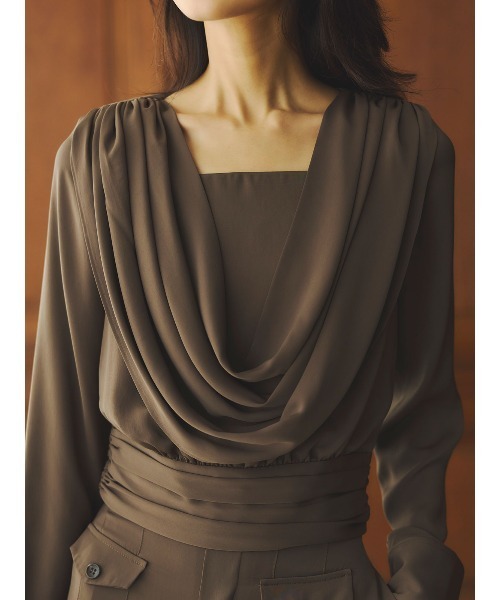 パウダーサテンドレープトップス（シャツ/ブラウス）｜anuans（ア