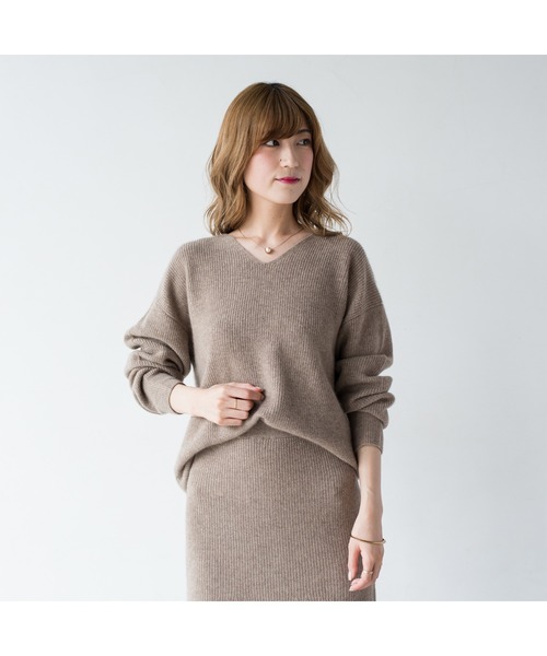 LOUNGEDRESS（ラウンジドレス）の「カシミヤ100畦Vネックニット
