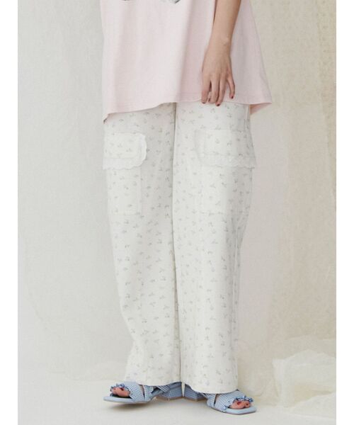 merry jenny（メリージェニー）の「petit flowerカーゴパンツ（カーゴ