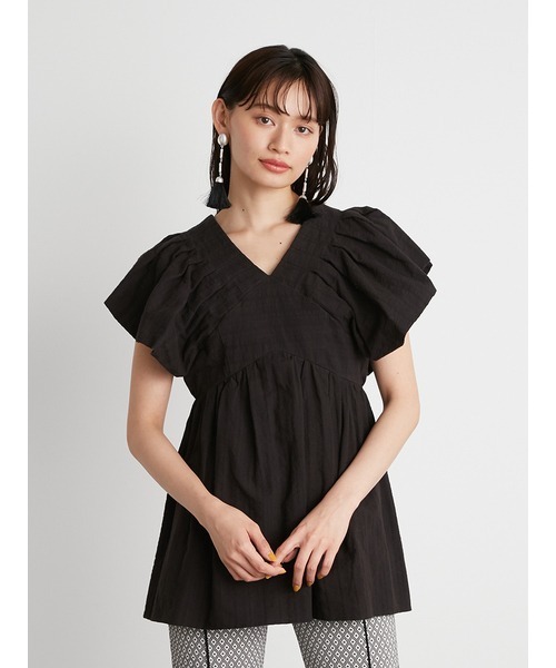 LILY BROWN（リリーブラウン）の「ボリュームスリーブチュニック