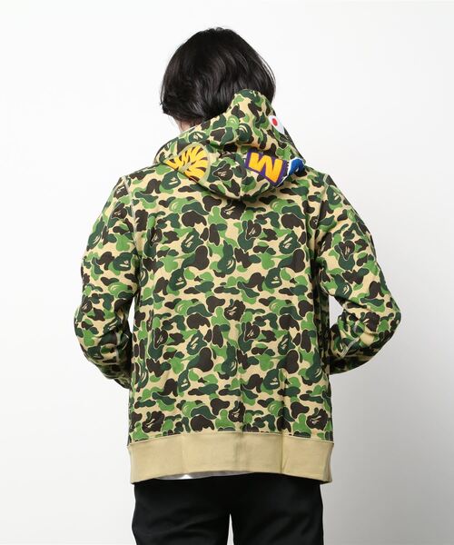 A BATHING APE（アベイシングエイプ）の「ABC CAMO SHARK FULL ZIP