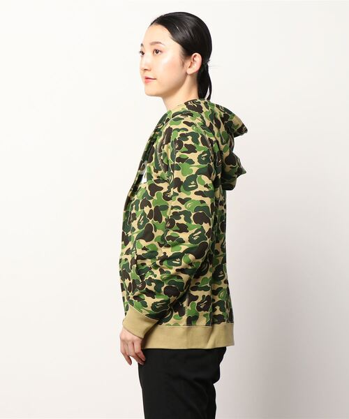 A BATHING APE（アベイシングエイプ）の「ABC CAMO BAPE FULL ZIP