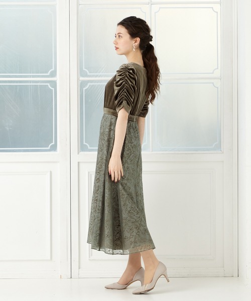 AIMER（エメ）の「ベロア×フロッキーフィット&フレアパーティードレス