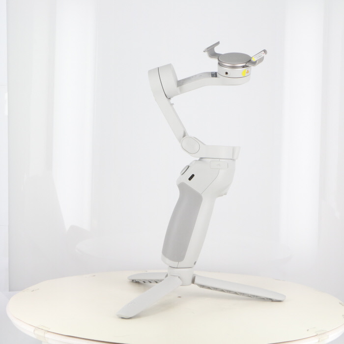 中古】(DJI) DJI OM4 スマートフオンヨウジンバル｜ナニワグループ