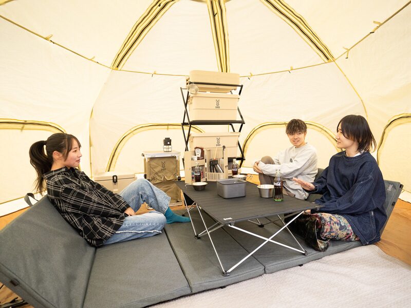 DODから折りたたみソファ「ザシキソファ」登場 | キャンプレビュー