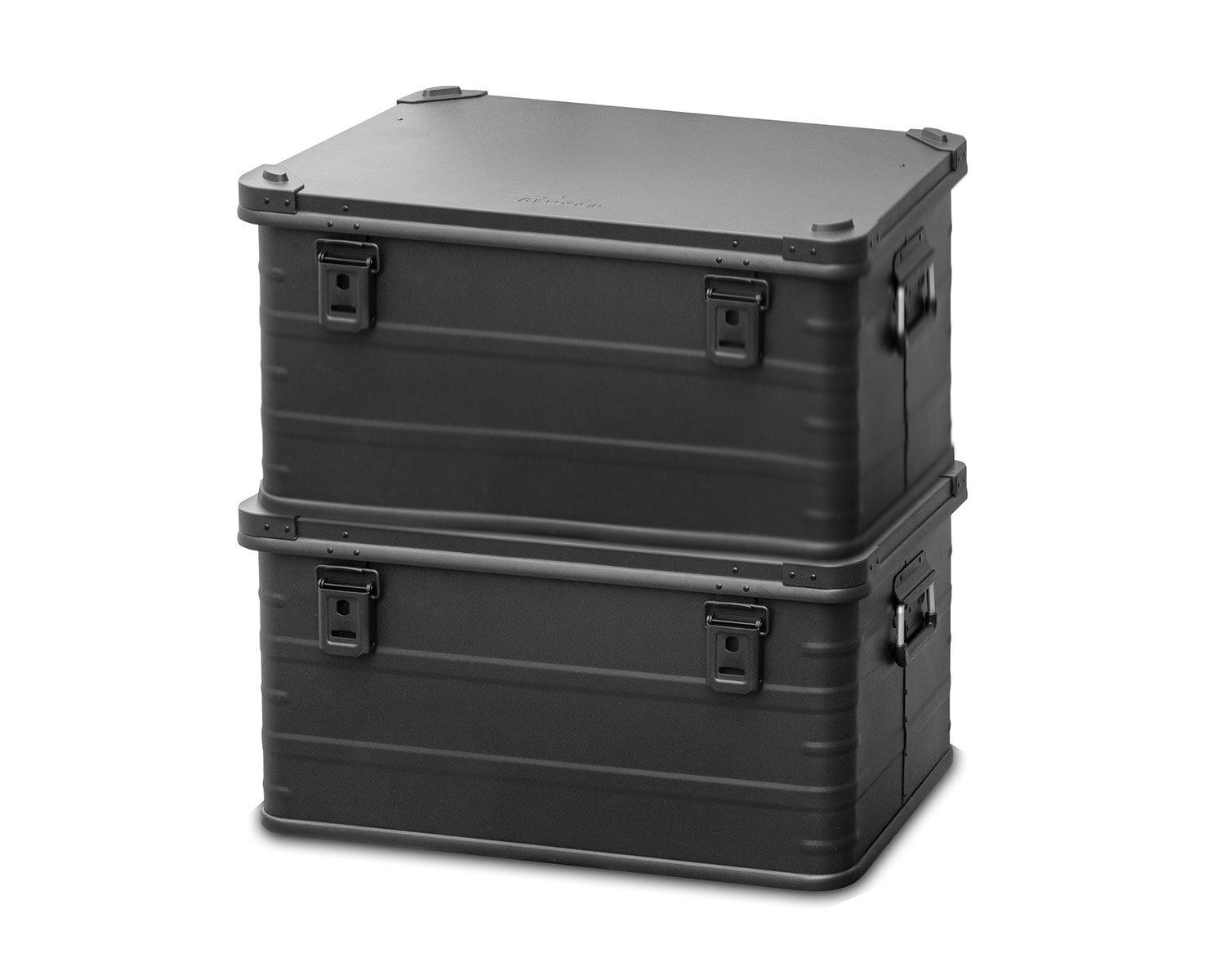 フィールドアから「アルミコンテナボックス ブラック S/M/L」登場