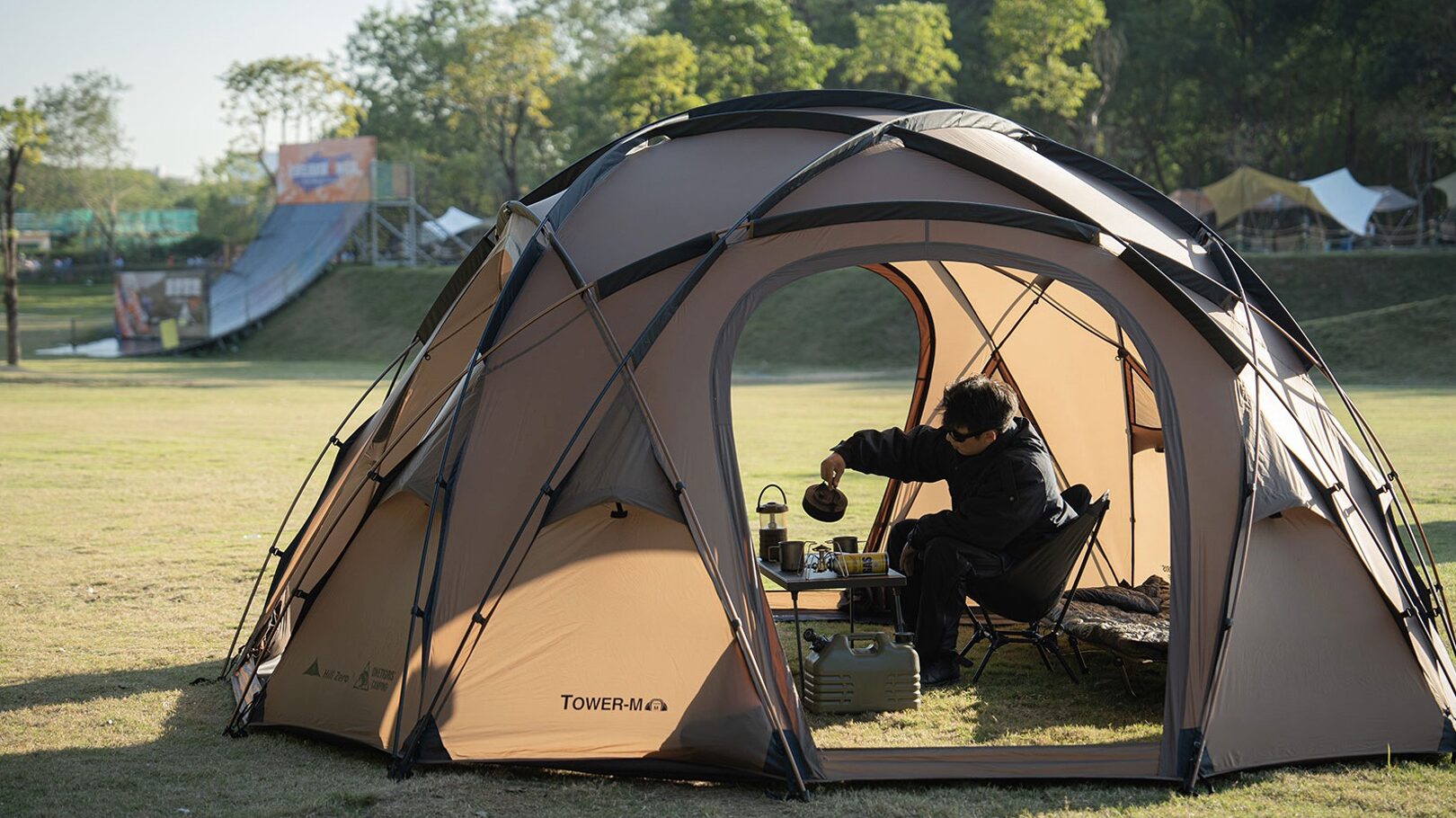 OneTigrisからドーム型シェルター「TOWER-M ドームテント」登場