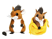 3DS版『ドラゴンクエストVIII』のソフトと、トーポのぬいぐるみが