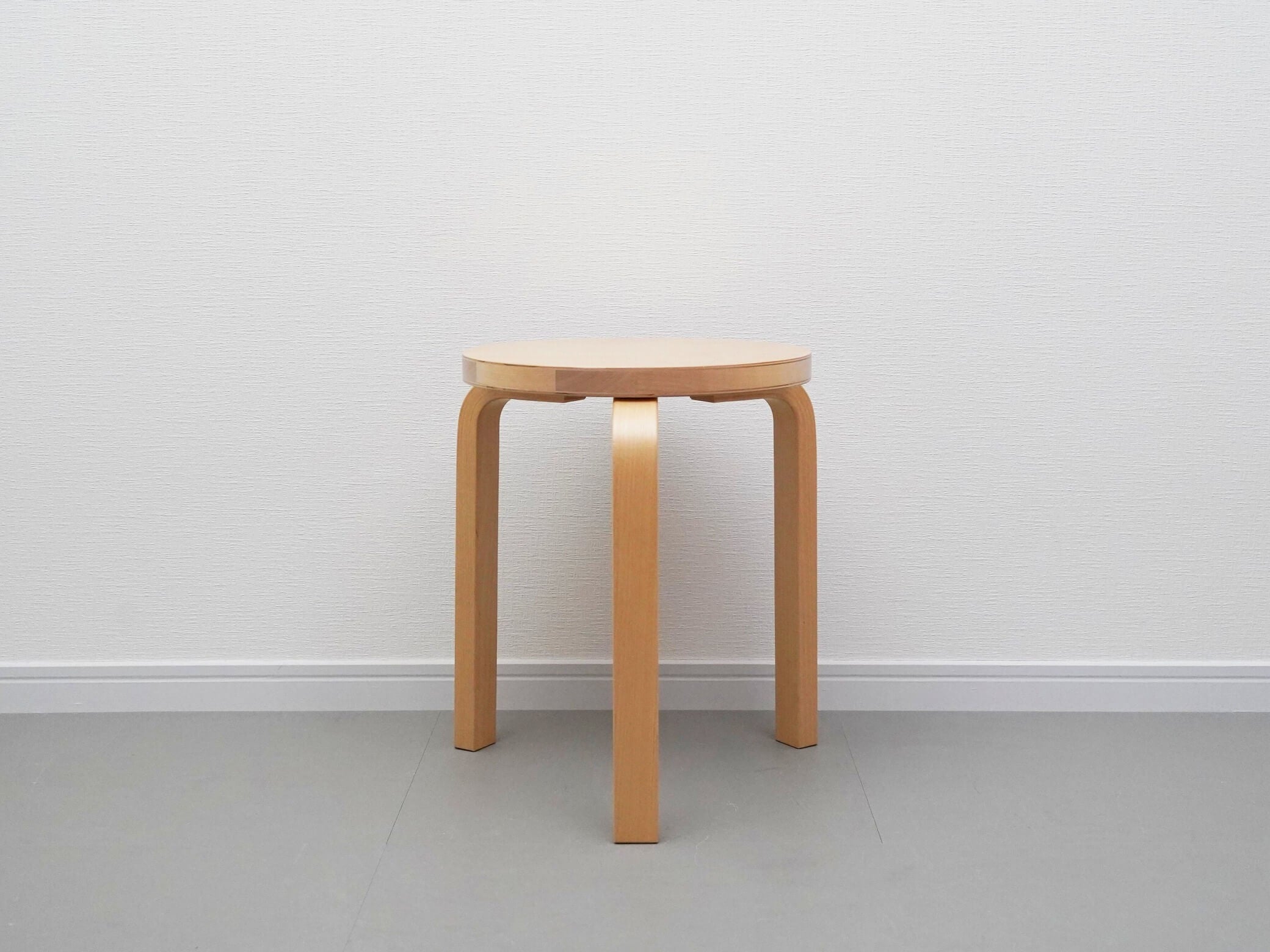スツール60 バーチ ナチュラル 3本脚 アルヴァ・アアルト アルテック