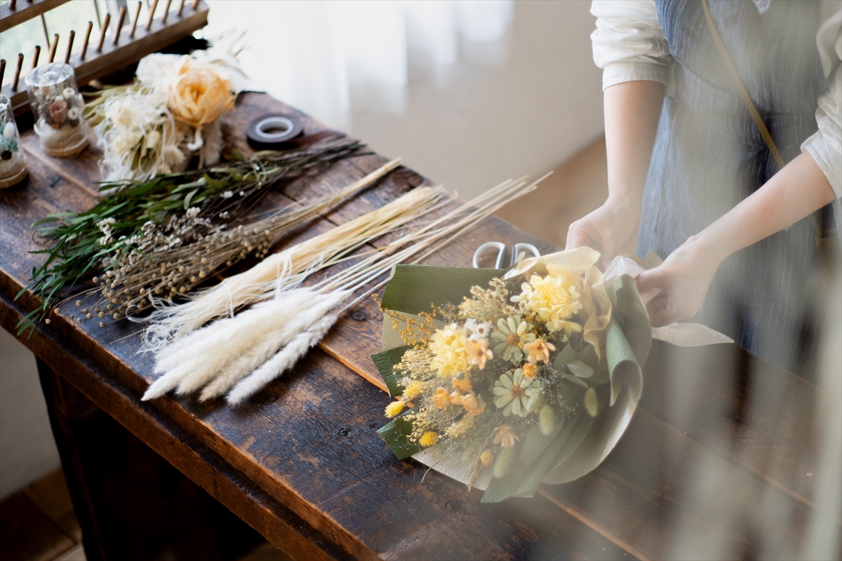 専門店スタッフが伝授】自宅で簡単ドライフラワーの作り方4選 | ドライ
