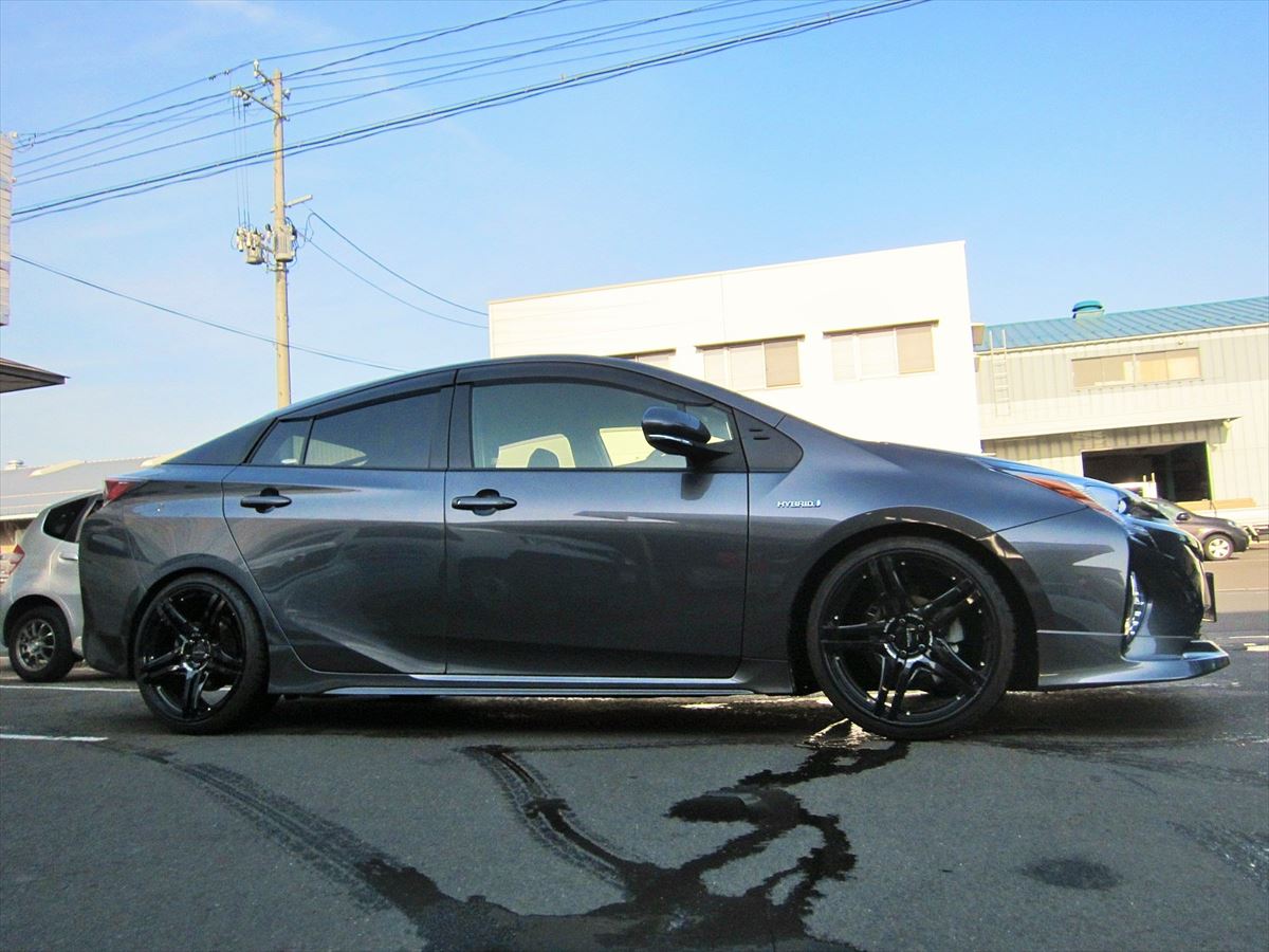 50プリウス 車高調の取付 - オートショップみはら