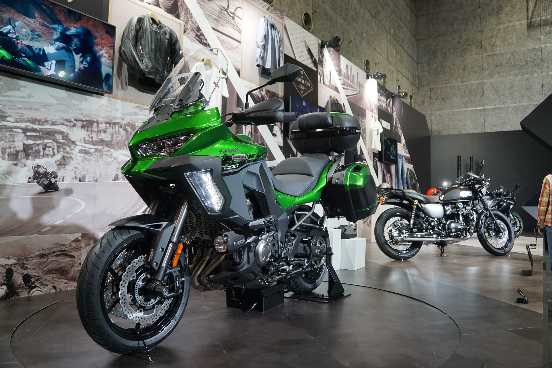 大阪モーターサイクルショー 2019】カワサキ、「VERSYS 1000 SE