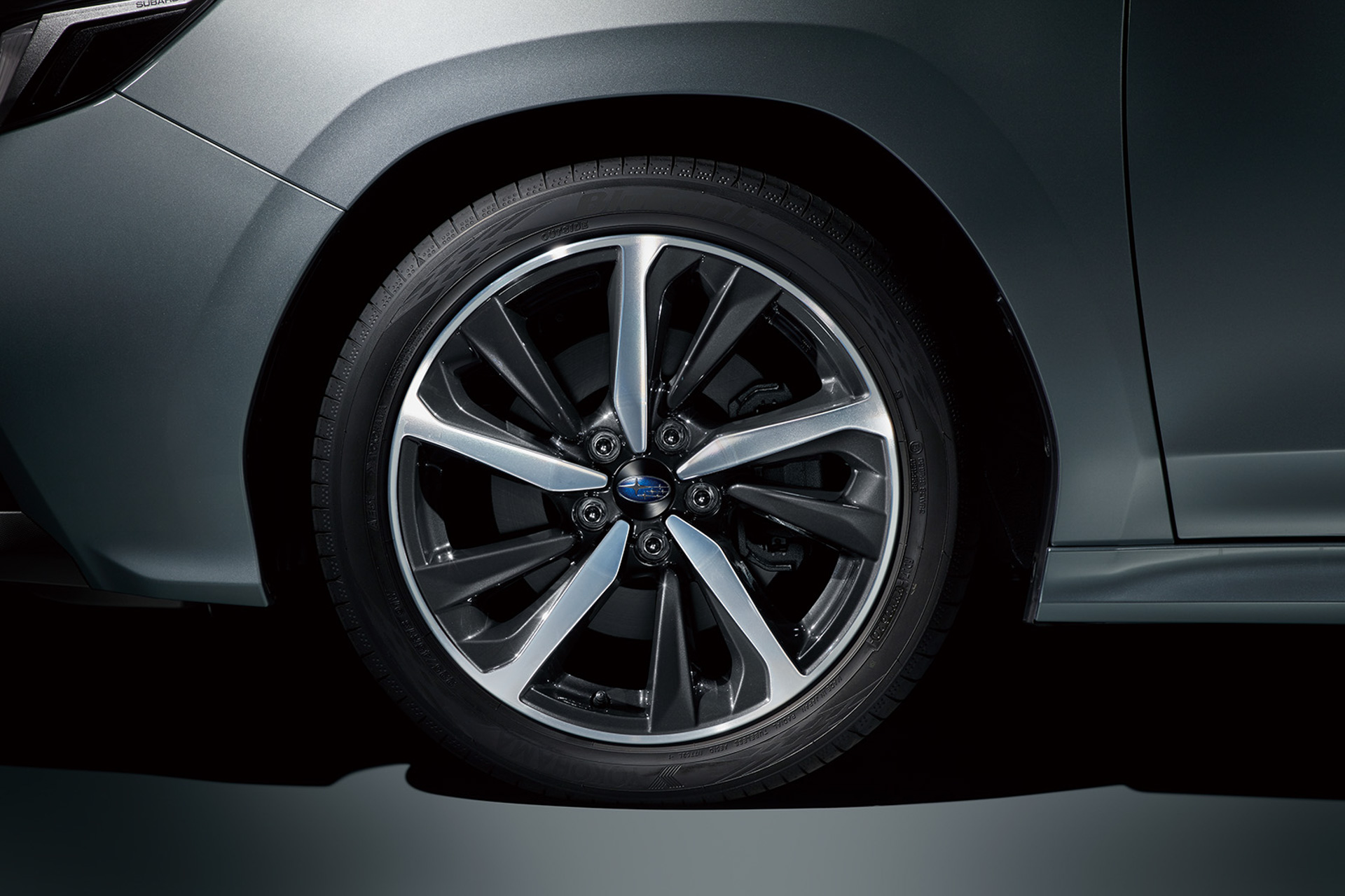 新型「レヴォーグ」新車装着タイヤに横浜ゴム「BluEarth-GT AE51」採用